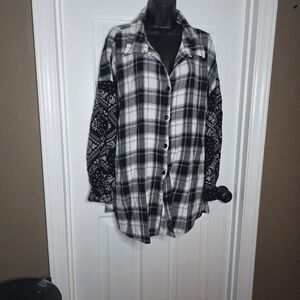 SHEIN Black and White Plaid Button-Down Shirt with Bandana Sleeve Detail